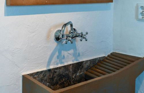 Casa Estábulo- Cozy Rustic Farmhouse LOFT TOURO - Foto 10