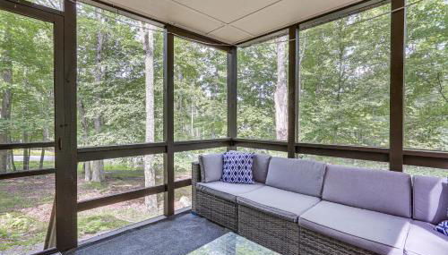 Screened Porch and Deck Pet-Friendly Poconos Escape - Foto 2