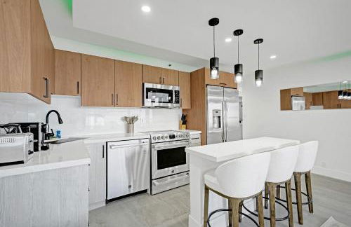 Bright 3BR 3BA Condo with Stunning Bay Views in Oceanfront Complex 820 - Foto 6