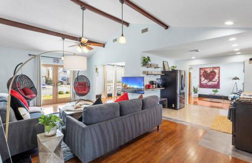 AC Beach Farmhouse Retreat - 5BD 2BA - Foto 1