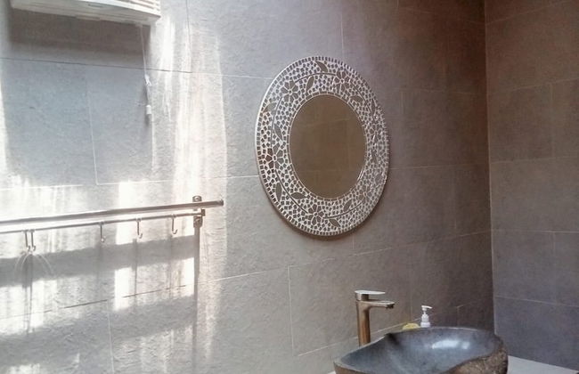 Villa Lova Sambirenteng - Foto 6