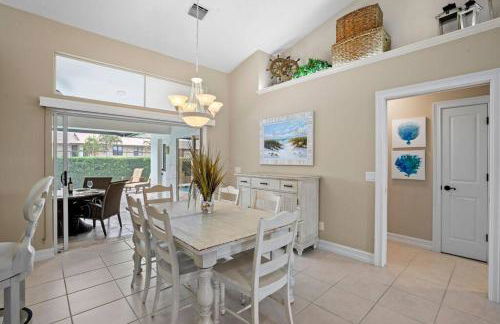 5* 3 BR 3 BA Home 4 min walk to beach & JW Marriott w/heated pool - Foto 10