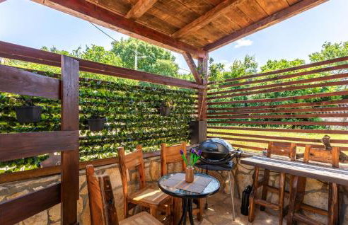 2 Bedroom Cozy Home In Malinska - Photo 11