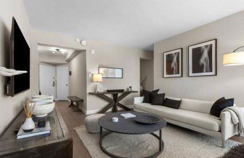 The Sutton - Elevated Minimalist Escape with Free Parking and Metro - Foto 12