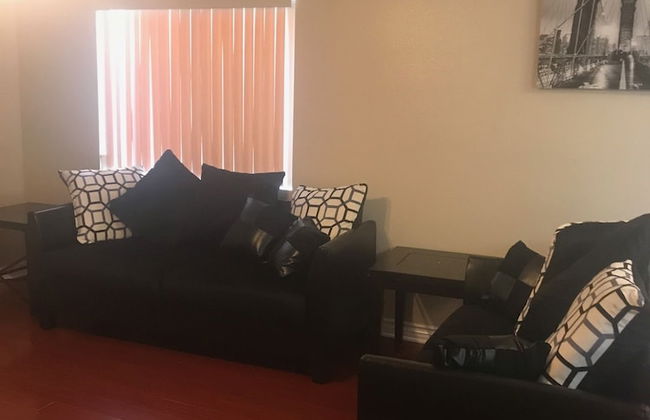 Relax and Comfortable 2 Bedroom Townhome - Foto 8