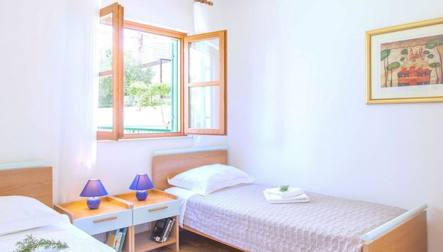 Beautiful Villa With Spacious Terrace and Private Swimming Pool, on the Croatian Island of Hvar - Foto 3, Habitación