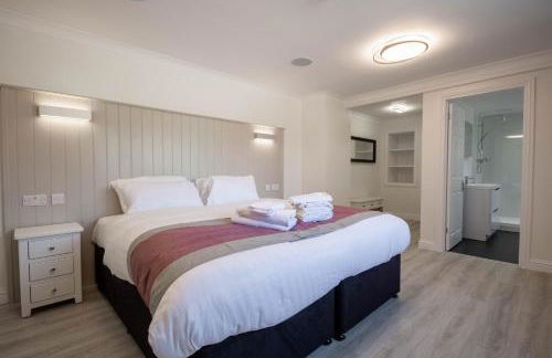 Magnolia House with Hot Tub Park Facilities - Photo 8