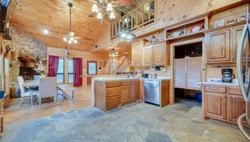 Fort Towson Cabin Less Than 1 Block to Raymond Gary Lake - Foto 4