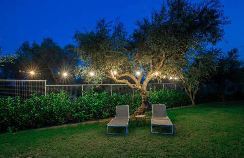 Antonia Villa - Luxurious Serenity with Private Pool, by ZanteWize - Foto 52