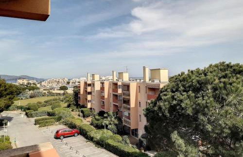 Charmant T2 avec Piscine, Tennis, Wifi et Garage à Bormes-les-Mimosas - FR-1-610-92 - Foto 2