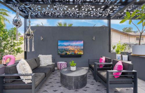 Elegant Phoenix Getaway w Pool and Spa Heating - Foto 25