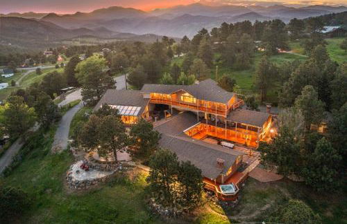 Mountain Top Luxury Red Rocks Hot tub Sauna Views - Photo 1