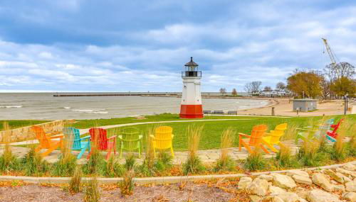 Walk to Beach Home with Pool in Vermilion - Foto 2