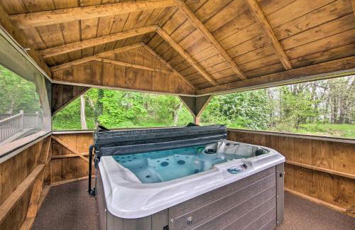 Lake View and Hot Tub Wrightsville Cabin! - Foto 2