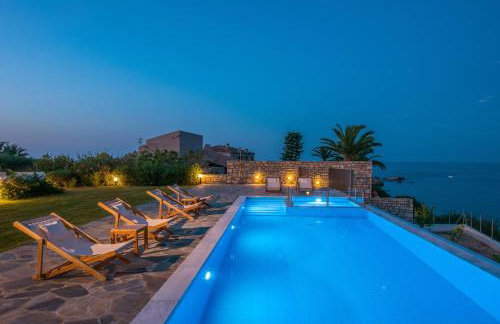 Almyra Seaside Villa with Private Pool - Sleeps 9 - Photo 26