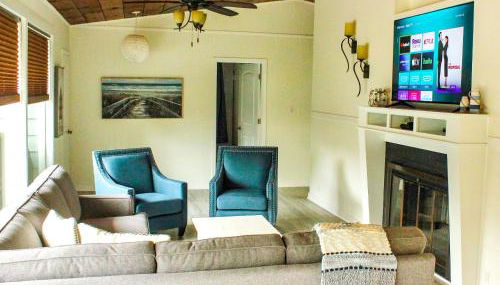 Newly Renovated! Old Homestead Beach Home - Foto 4