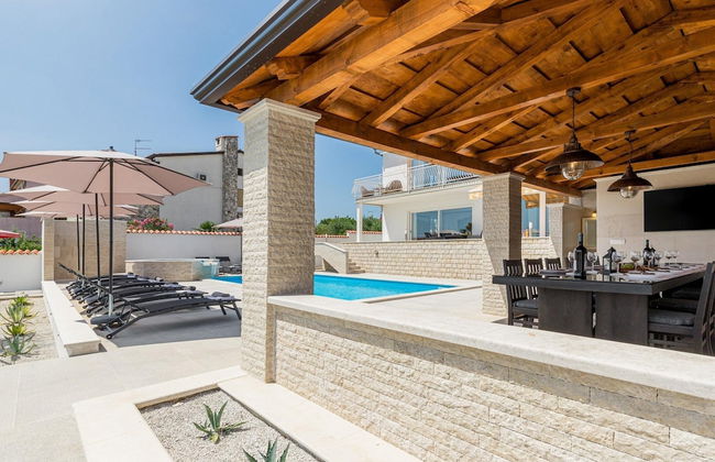 Aesthetic Villa With Private Pool - Foto 16