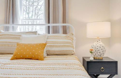 Professionally Designed 4BD Central location - Foto 17