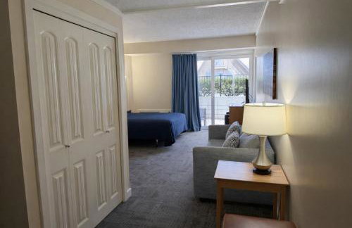 Courtyard Resort - Photo 11