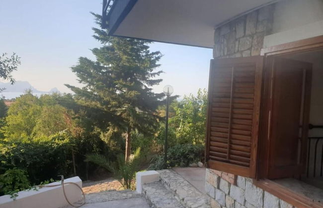 Nut House Apartment Near the sea in a Villa With Garden - Foto 9