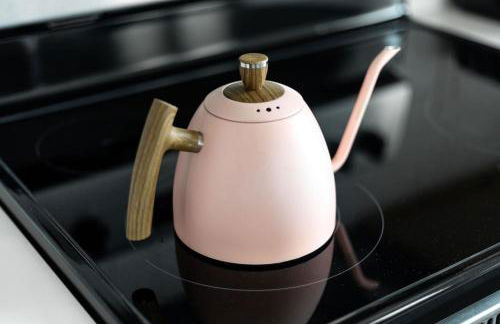 Bright & Cozy 2BR Retreat w Parking Broad Ripple - Foto 19