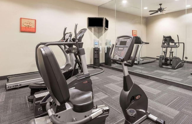 Metro Chandler Extended Stay - Photo 53