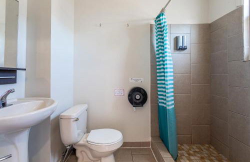 1 Bus Stop To NYC-Hot Tub-EWR Airport-Free Parking - Foto 44