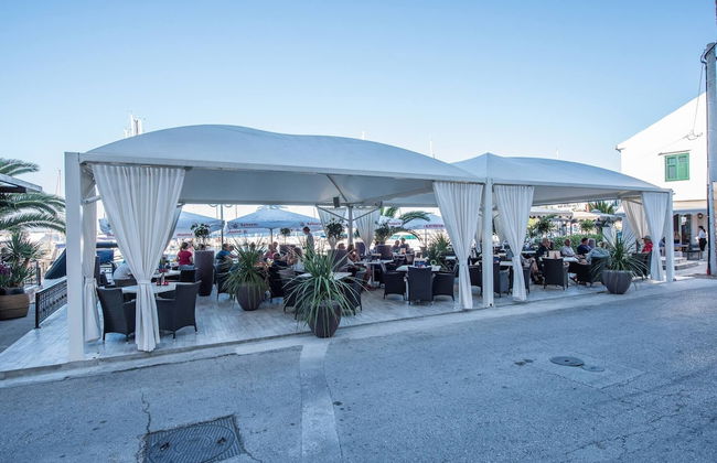 Good Life, Luxury Seafront Apartment - Foto 28