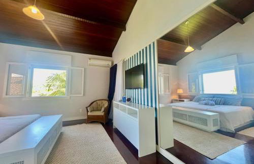 Vista dos sonhos na beira do mar de Angra com pier - Foto 18