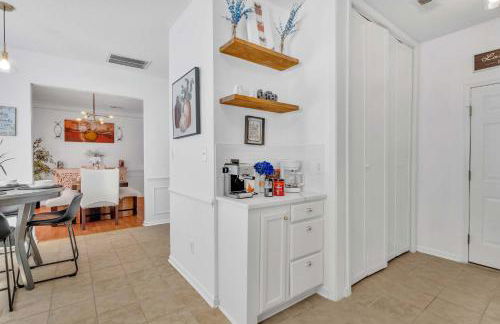 Updated University Area Home with Hot Tub Near Charlotte Your Perfect Retreat - Foto 11