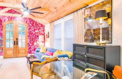 SweetSuiteCullman-couples retreat tiny home dwntwn - Foto 8