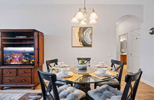 Renovated Condo by Convention Center & I-drive - Foto 16