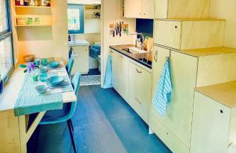 Tiny House By The Lake And An Artist Collective - Foto 14