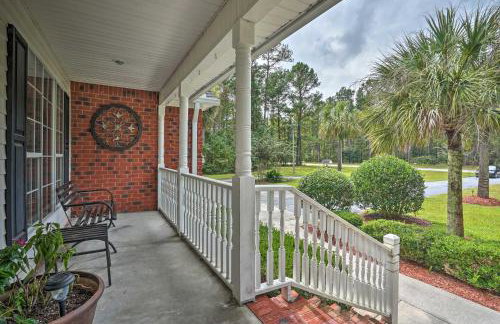 Pet-Friendly Suburban Escape with Deck and Grill! - Foto 3