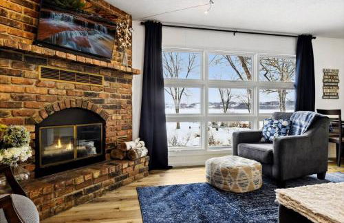 Lake Cabin; Renovated, Flat Lot, Dock, Sandy Beach, Many Games and Lake Toys! - Foto 10