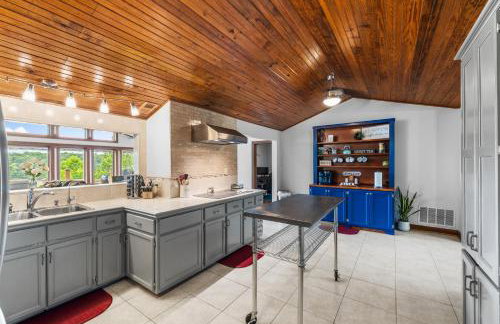 Grande Villa – Lake Cumberland View • Hot Tub • Game Room • Walk to Boat Ramp ➠ 389 - Foto 16