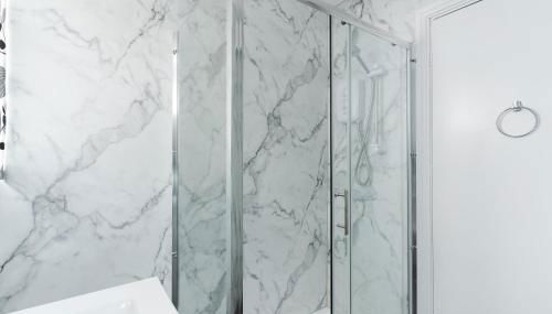 King Size Bed with Wardrobe - Foto 3