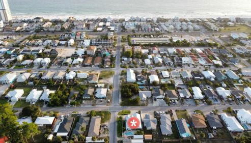 2 Fins Up, Beach Home, Private Pool , Golf Cart, 6 beds - Foto 2