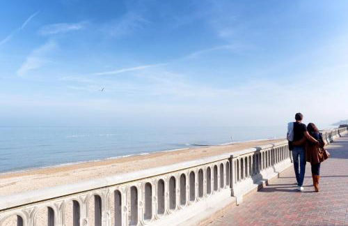 Beau studio avec accès plage, jardin, piscine, tennis, vélos, Netflix - Photo 17