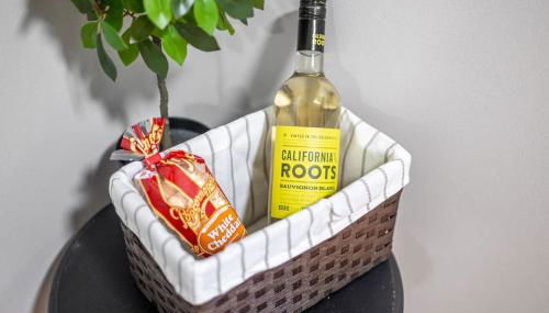 Pet Friendly Cozy 3BRM fully Fenced yard - Foto 2