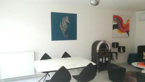 Bel appartement avec terrasse - Plage de Carro à pied - Foto 2