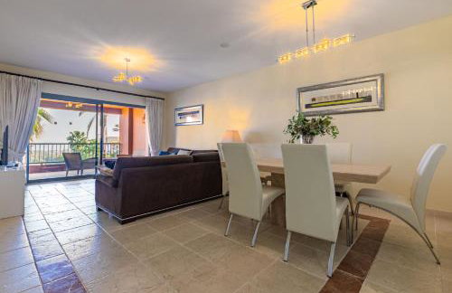 Royal Flamingos Sea View Apartman - Foto 33