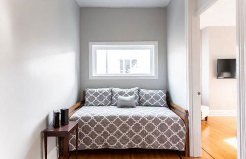 Huge Historic Renovated Home-Walk to All-Highlands - Foto 19