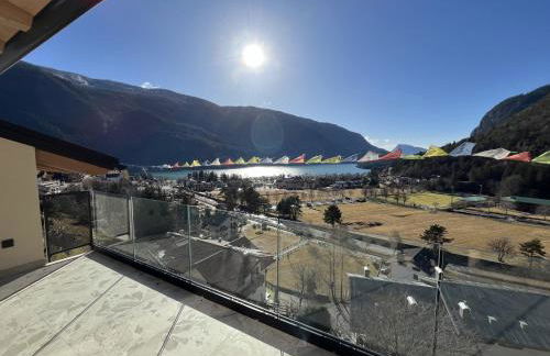 Dolomiti Lake View Apartments - Foto 1