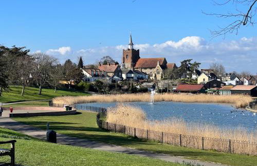 The Tower, 1 bed 1850's Tiny House - Foto 21