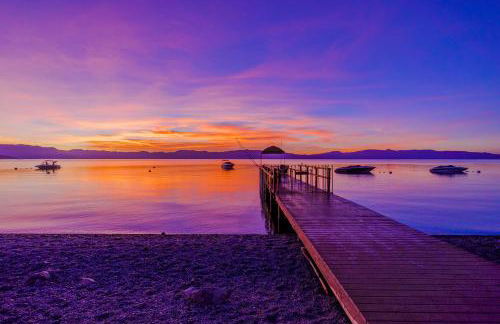 Lake Tahoe West Shore Lake Front 5 bedroom Cabin - Foto 6