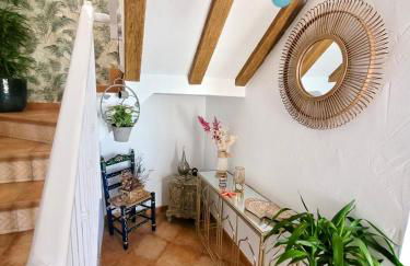 GATU PREMIUM Villa Lurberri piscina privada, 4 dormitorios, 2 baños, parking , jardines, " Preferente mayores de 25 años y familias " ín y barbacoa - Foto 6