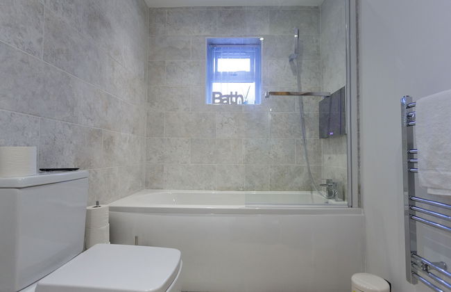 Live in Leeds Greenhill Bungalows - Photo 20