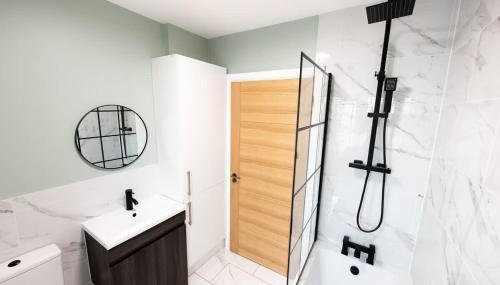 6 The Royal Serviced Apartments, Harwich - Fast WiFi, Private Parking - Foto 3