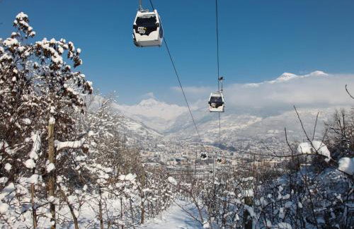 Il Nido di Pila , Panoramic Mountain View near Ski Lifts - Foto 13